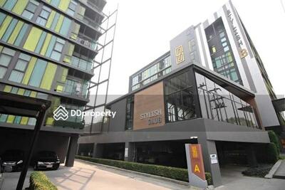  - Stylish Condominium