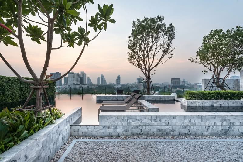 HQ Thonglor by Sansiri