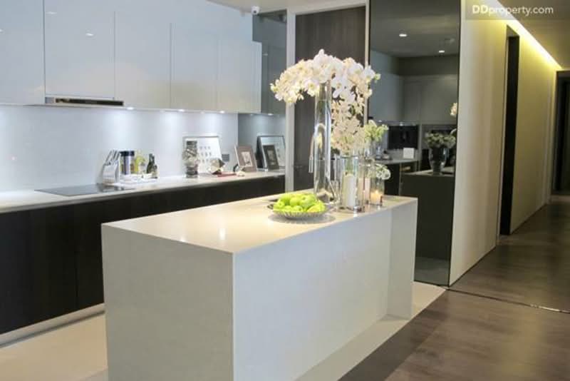 Tela Thonglor 13