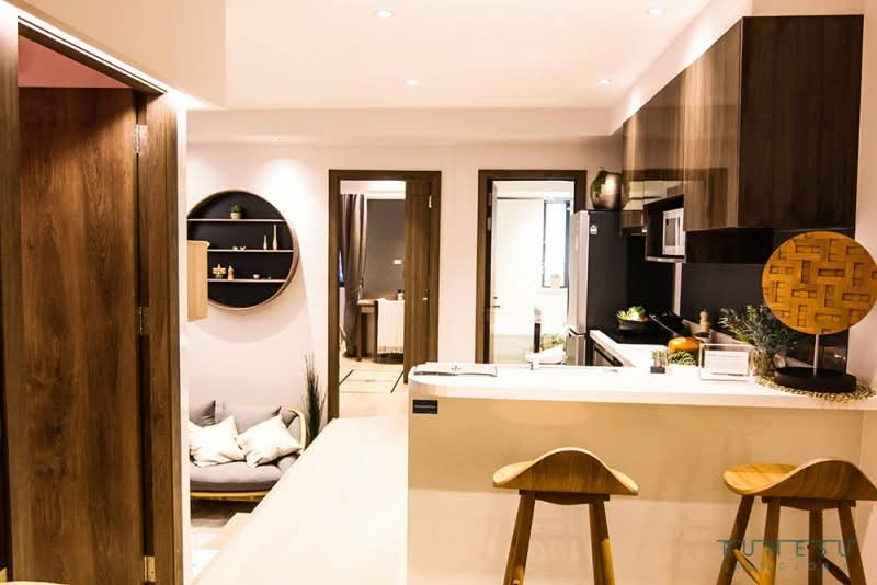Runesu Thonglor 5 : รูเนะสุ ทองหล่อ 5