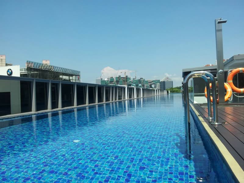 Alexis Condominium For Sale at S$ 1,320,000 | PropertyGuru Singapore - 75m sky lap pool