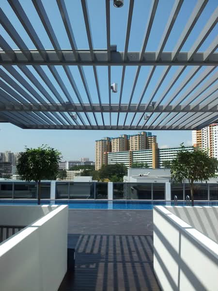 Alexis Condominium For Sale at S$ 1,320,000 | PropertyGuru Singapore - Sun deck