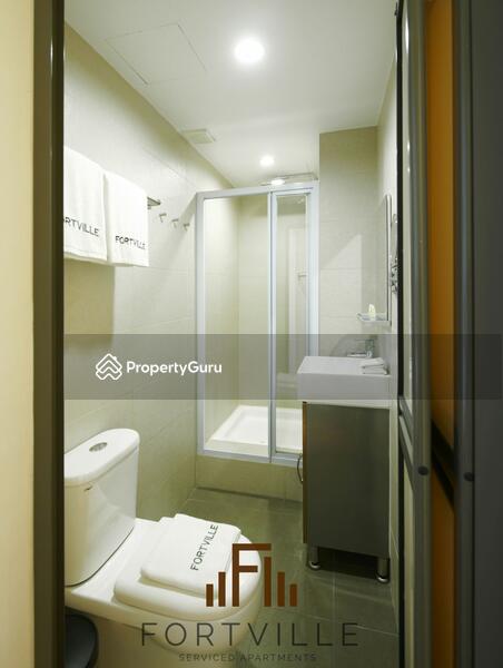 Studio B - Bathroom