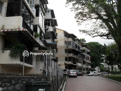  - Hollywood Apartments