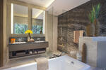 Luxurious master bathroom