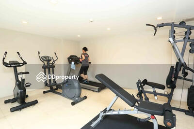 - TKF Condo Sukhumvit 52