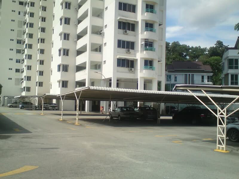 Desa Golf Condominium - iProperty.com.my