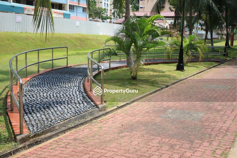For Rent - 220 Ang Mo Kio Avenue 1