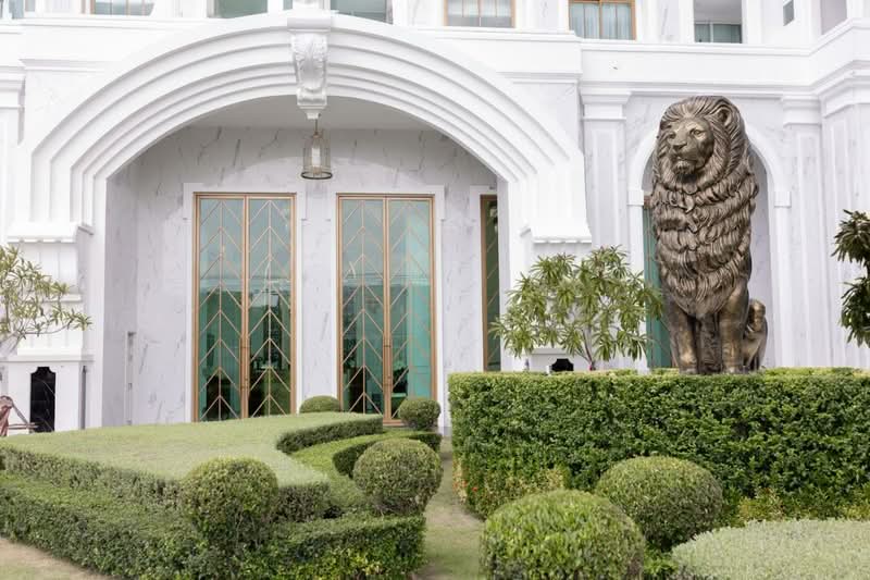 The Empire Tower Pattaya : ดิ เอ็มไพร์ ทาวเวอร์