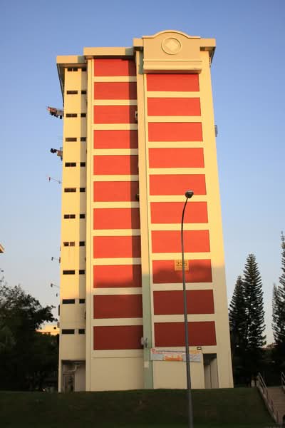 235 Ang Mo Kio Avenue 3 HDB Flat For Sale at S$ 420,000 | PropertyGuru Singapore