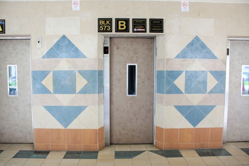 573 Cheng San Court