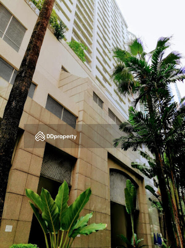 The Royal Place 2 #0