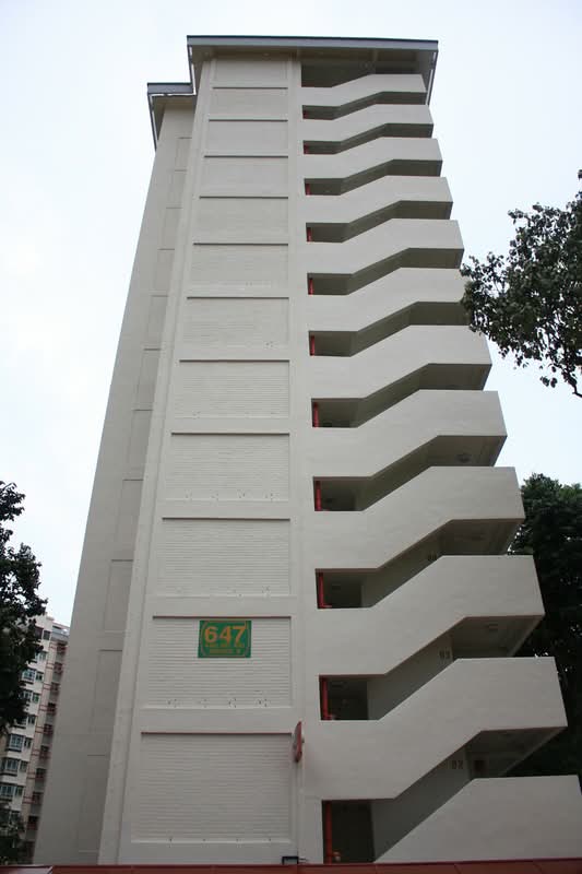 647 Ang Mo Kio Avenue 6 #0