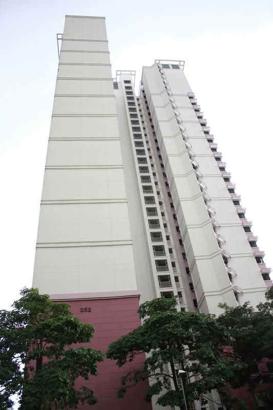 352 Ang Mo Kio Street 32