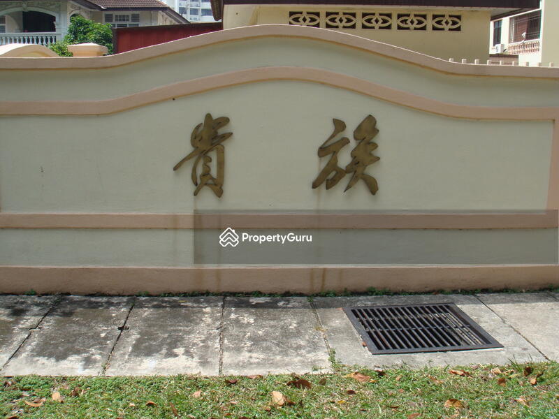 Front facade 2