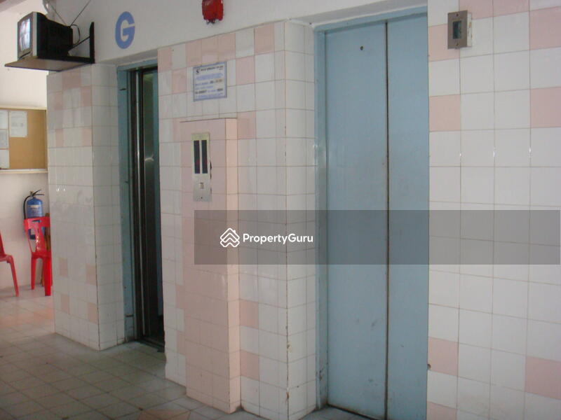 Lift lobby