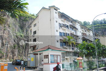 Mutiara Court