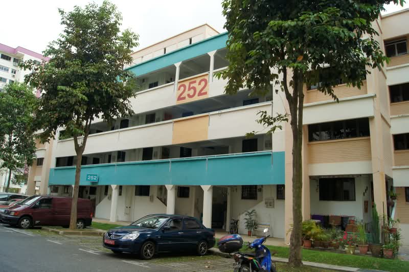 252 Bukit Batok East Avenue 5 HDB Flat For Sale at S$ 418,000 | PropertyGuru Singapore