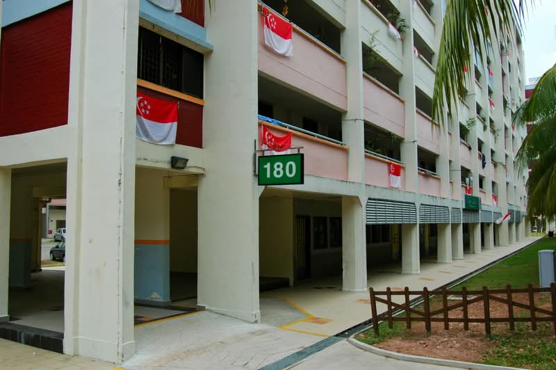 180 Bukit Batok West Avenue 8