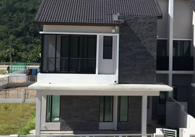 1-storey Terraced House for Sale in Antara Gapi (Ulu Yam) - Tris Jong - PropertyGuru.com.my