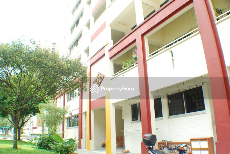 402 Choa Chu Kang Avenue 3 #0