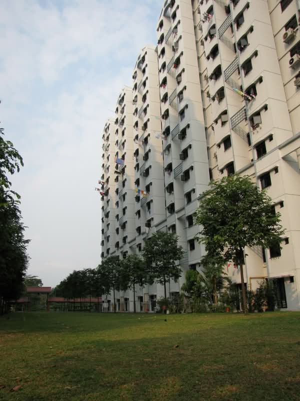 81 Commonwealth Close