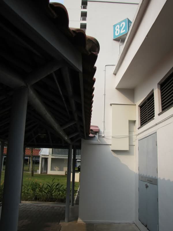 82 Commonwealth Close