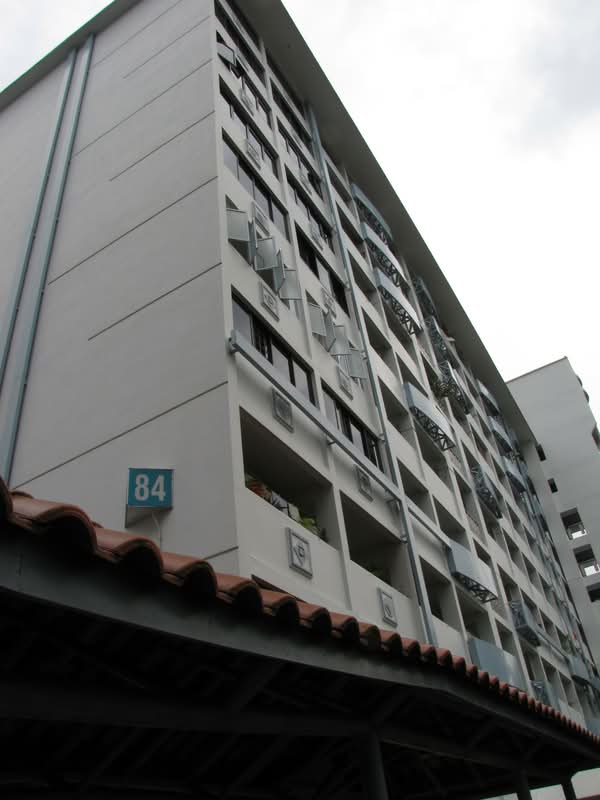 84 Commonwealth Close
