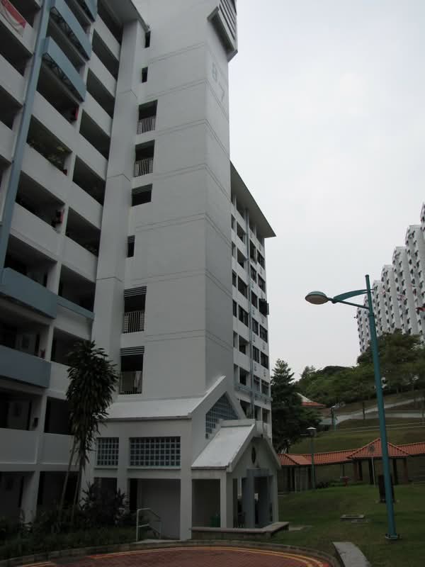 87 Commonwealth Close