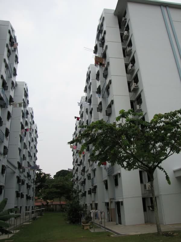 87 Commonwealth Close