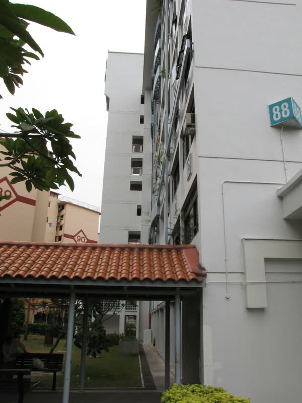88 Commonwealth Close