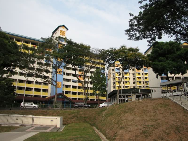 96 Commonwealth Crescent