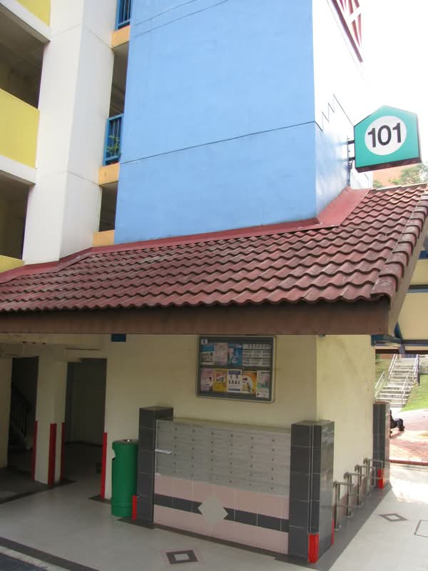 101 Commonwealth Crescent